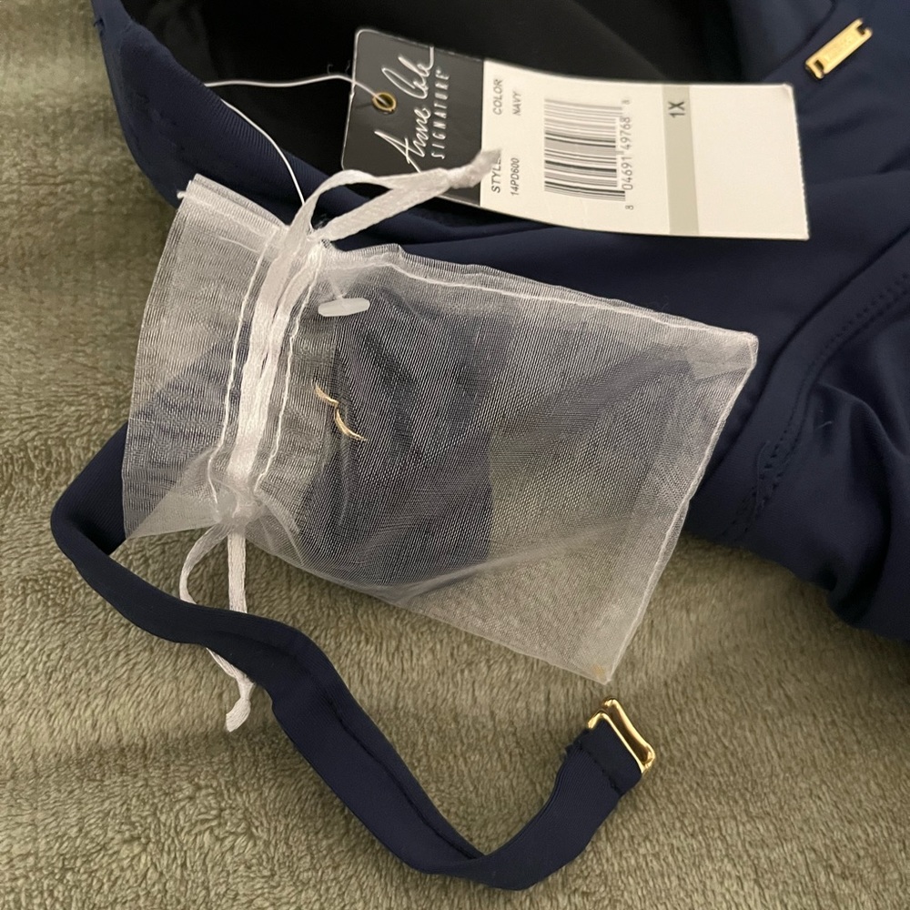 Anne Cole Signature Navy Swimsuit - Picture 6 of 9